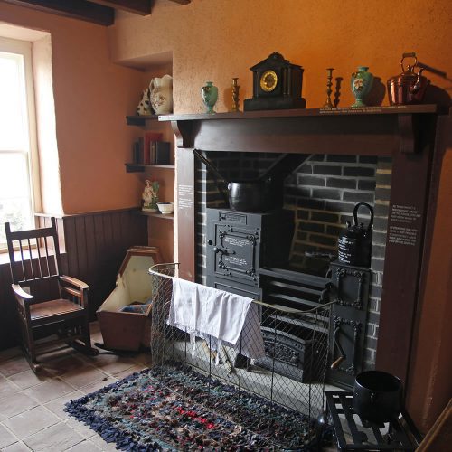 Quarrymans cottage interior image